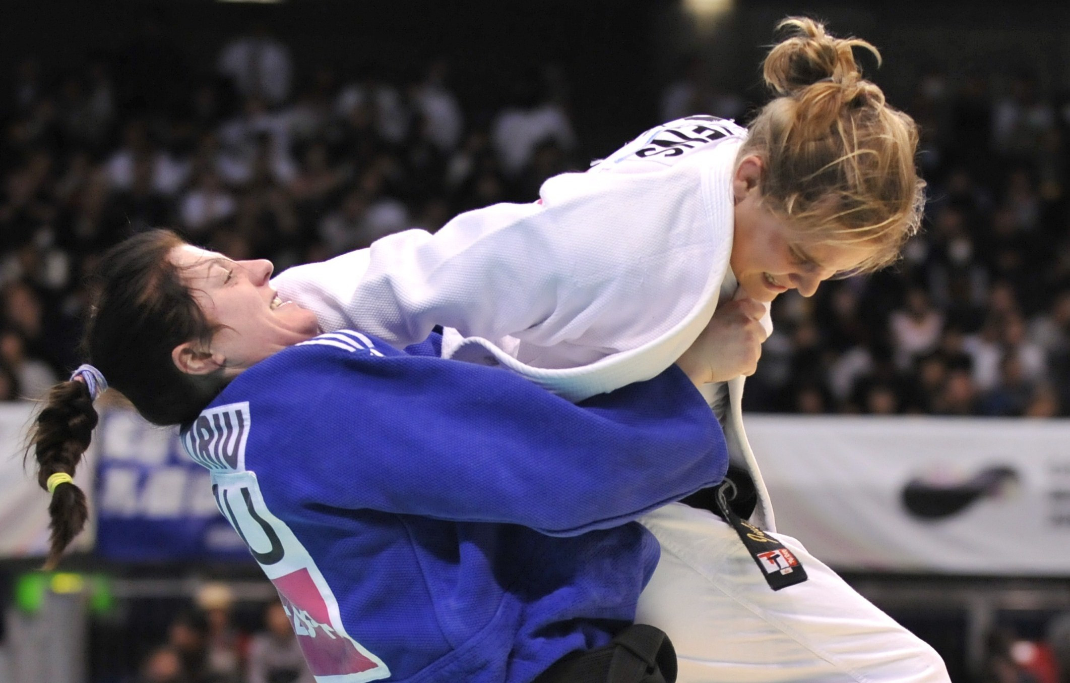 Corina Caprioriu a pierdut finala la 57kg prin descalificare si ramane cu medalia de argint