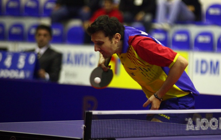 Adrian Crisan s-a calificat in sferturi de finala la tenis de masa la JO