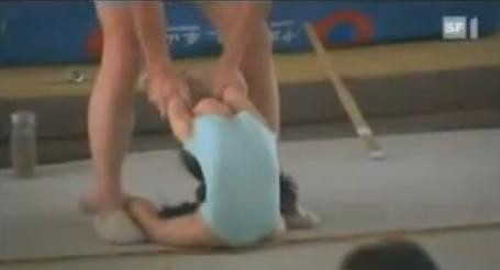 Fabricile de campioni olimpici din China. Pretul platit pentru o medalie de aur la 16 ani. VIDEO