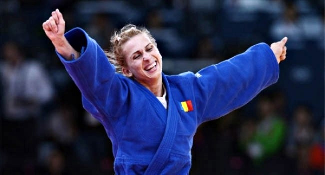 Alina Dumitru vs Ciutacu & Badea sau cum 1+2=0