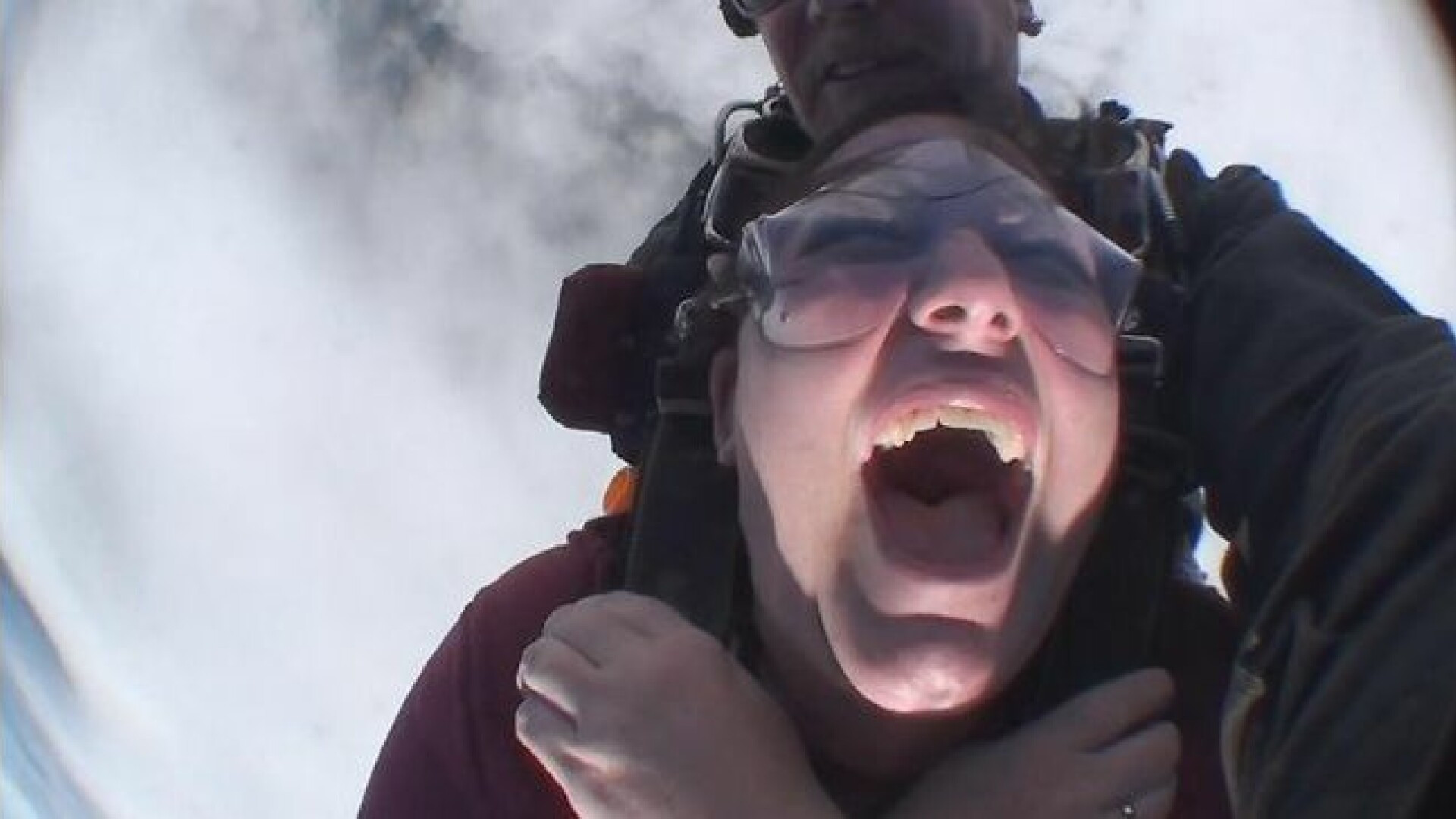 Cea mai fericita zi de nastere din viata unei femei era sa se transforme intr-o tragedie. VIDEO