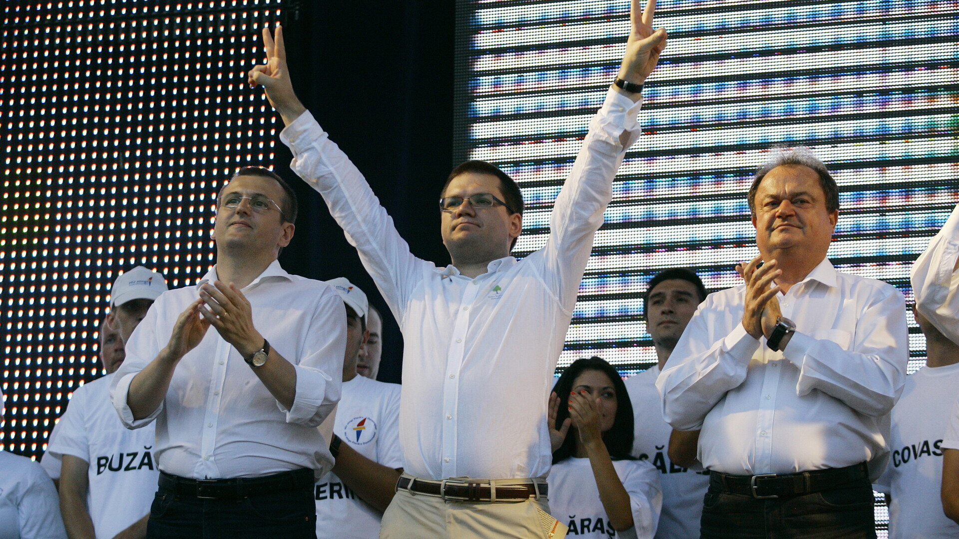 Blaga: PDL incepe miercuri discutii informale cu Ungureanu, Neamtu, PNTCD, Papahagi