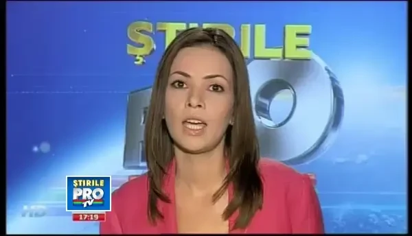 O batranica sustine ca a fost batuta de viceprimar chiar in Primarie. Edilul neaga incidentul