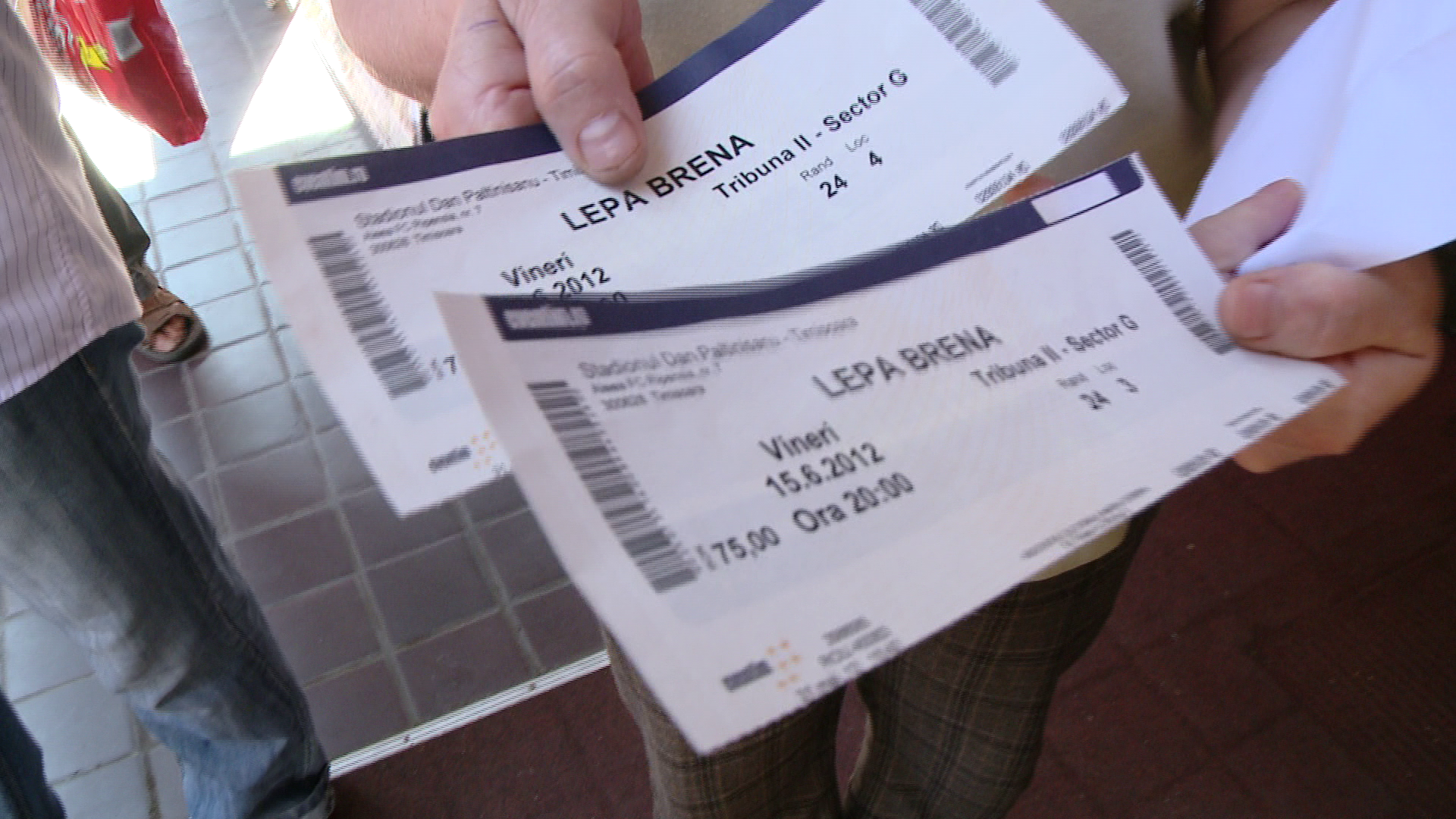 Zeci de timisoreni care si-au cumparat bilete la concertul Lepa Brena isi cer banii inapoi