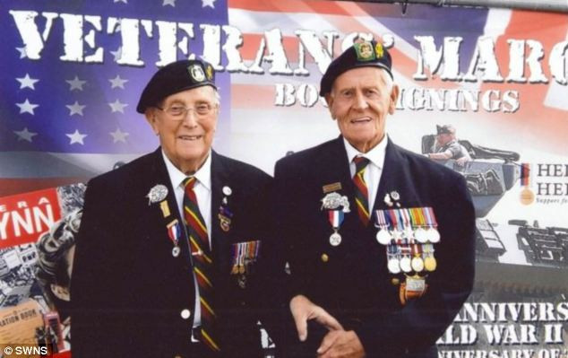 FOTO. Legatura incredibila dintre acesti batrani, care s-au regasit dupa 68 de ani