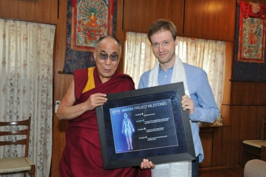 Dalai Lama si Dmitry Itskov