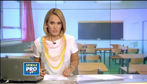 Lupta pentru un scaun la catedra. 40.000 de romani au sustinut joi examenul de titularizare