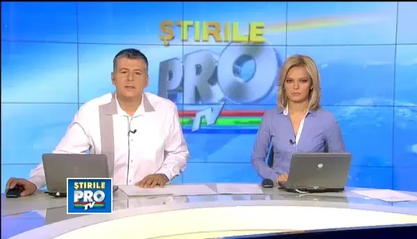 Regele Juan Carlos al Spaniei a cazut pe niste trepte, chiar in fata camerelor TV