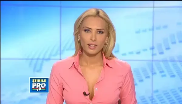 S-a intamplat in Satu Mare. Doi CAINI si-au unit destinele, iar un preot a oficiat casatoria