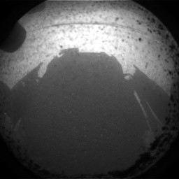 Prima fotografie de pe Marte a robotului Curiosity