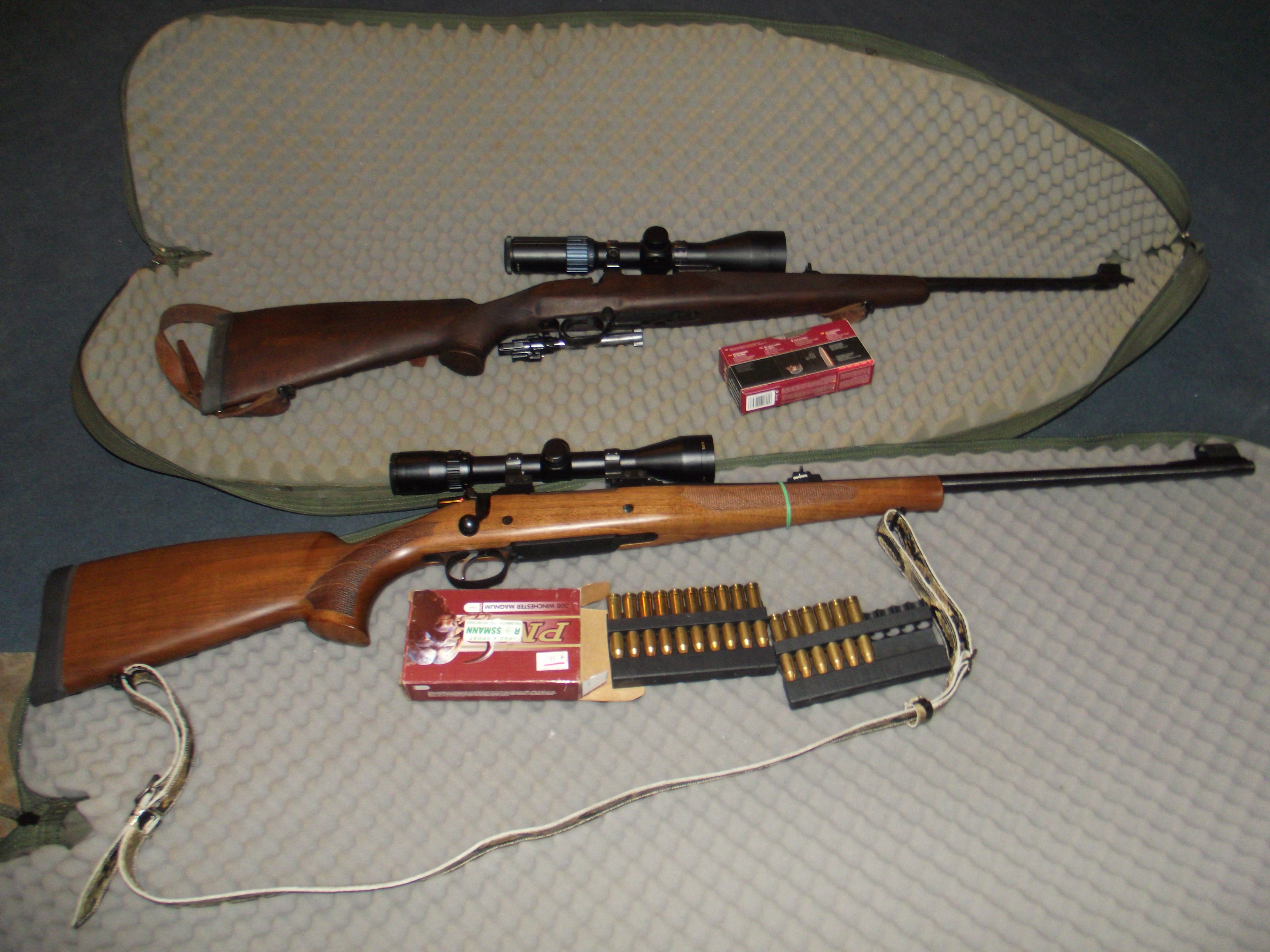 Doi barbati au speriat un cartier din Arad. Au tras la tinta cu arme cu glont aproape de blocuri