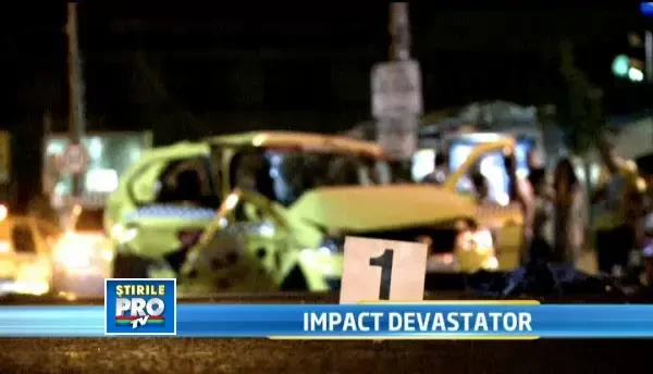 Un mort si sase raniti, dupa ce o soferita din Capitala a trecut pe rosu si a spulberat un taxi