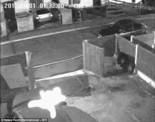 Imagini demne de DOSARELE X. "Nu am mai vazut asa ceva. Arata ca si Casper si sarea pe masina"