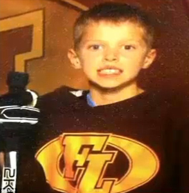 Mort fara explicatie dupa ce a inotat intr-un lac. Medicii, ingroziti de ce i-au gasit in creier