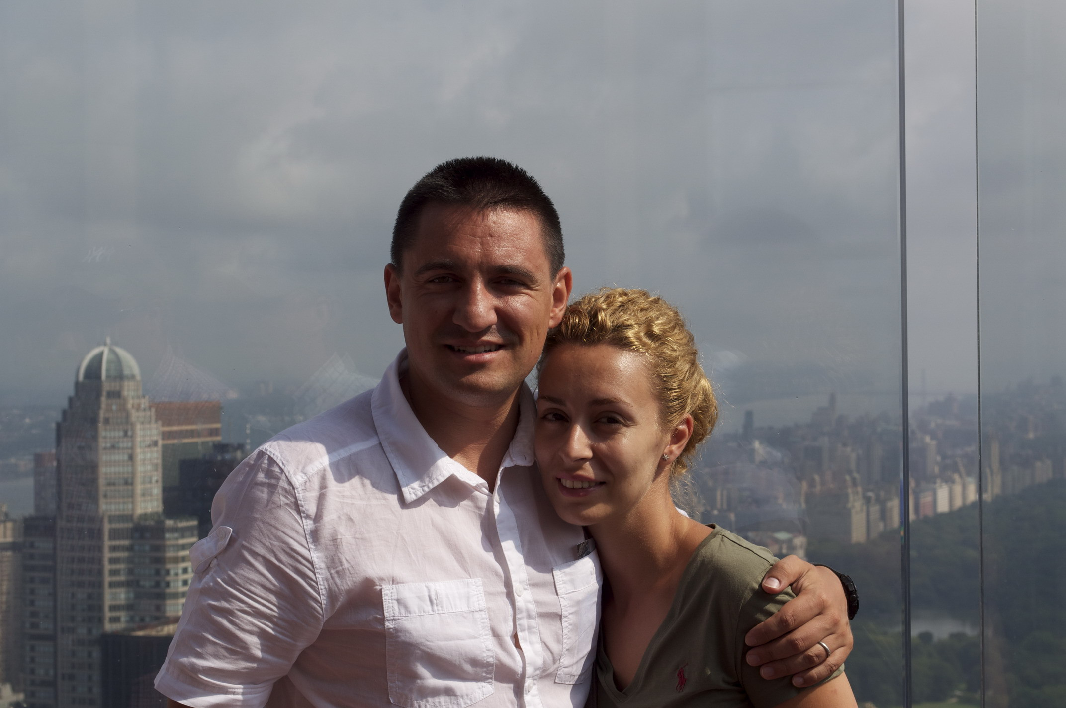 George Buhnici si sotia merg la joaca in parc cu fetita lor, sambata, la “Ce se intampla, doctore?”