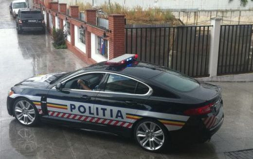 Politia Romana si-a tras o masina de lux! Consuma mai putin decat un Logan si are 510 cai putere! VIDEO
