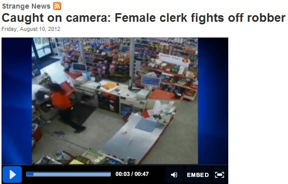 Surpriza pentru un hot din SUA. S-a trezit luat la pumni de femeia pe care incerca sa o jefuiasca