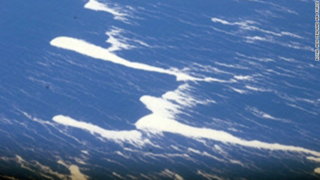 16.000 de km patrati de ocean, acoperiti de o roca vulcanica. "In 18 ani n-am mai vazut asa ceva"