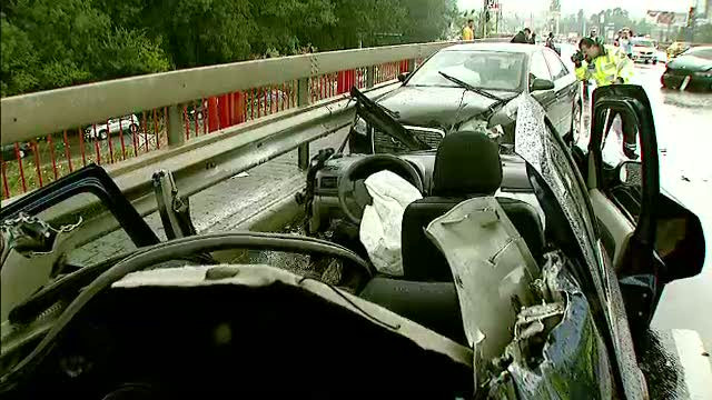 Doua persoane au murit si alte sase au fost ranite, intr-un accident produs in Prahova