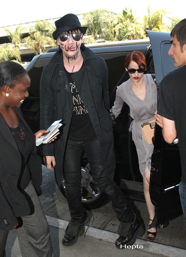 Nimeni nu a inteles de ce si-a facut asa ceva pe fata. Vedeta i-a lasat pe toti fara cuvinte. FOTO