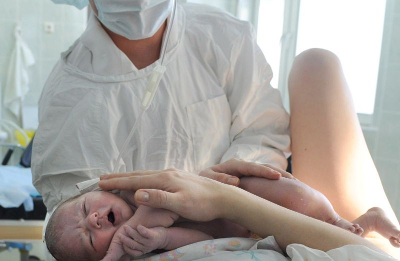 Capcanele din Africa: femeile europene se intorc cu alti copii, convinse ca sunt de fapt ai lor