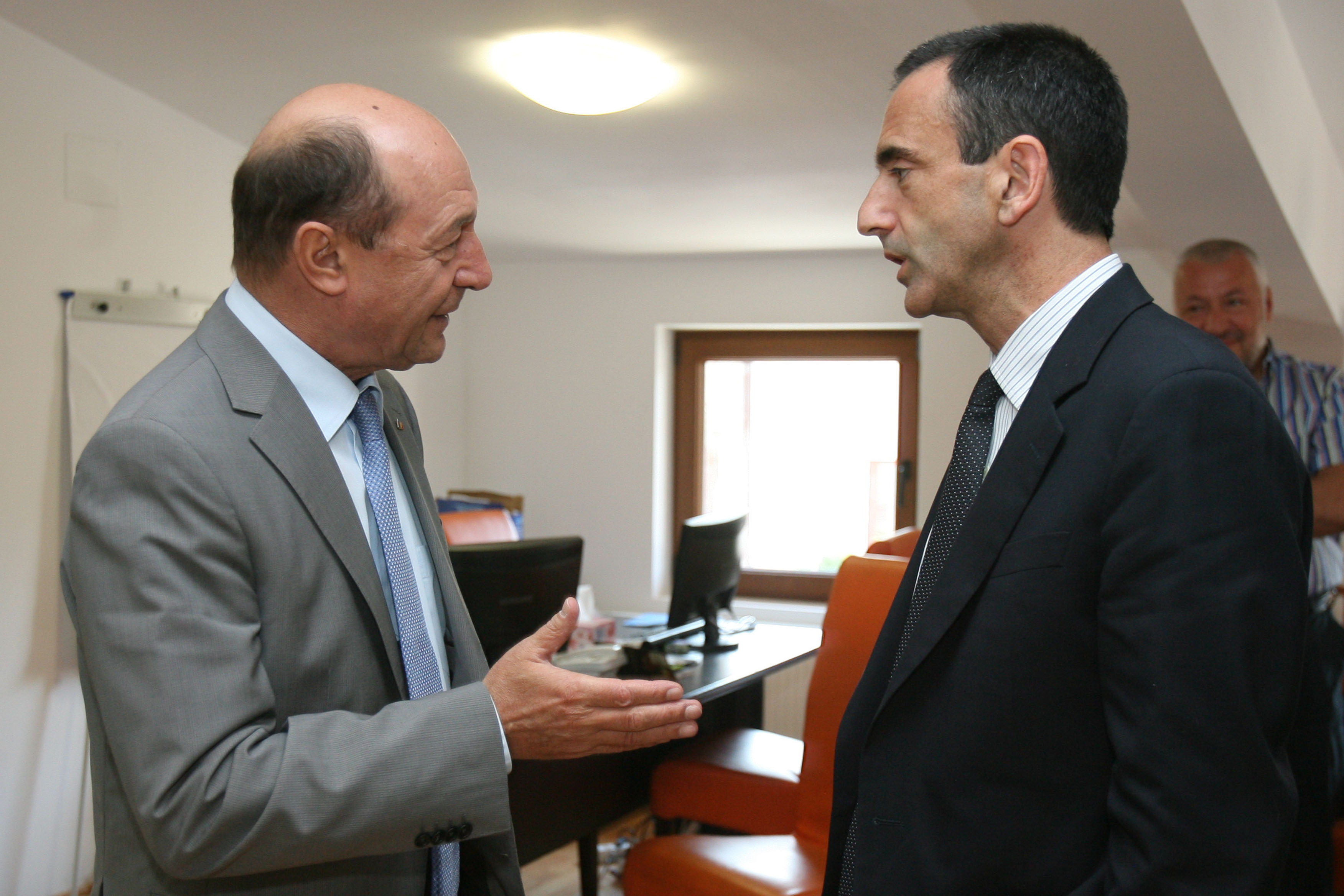 Emisarul SUA la Bucuresti: N-as fi fost aici daca nu credeam ca Romania aluneca in directia gresita