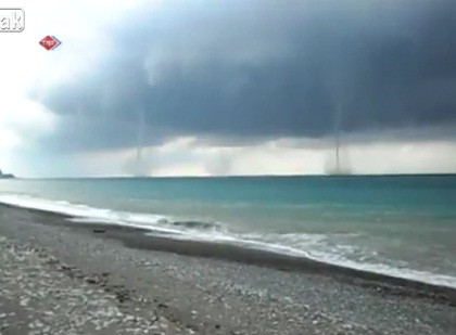 VIDEO. Imaginile care iti dau fiori. Mai multe tornade au fost observate in Marea Neagra