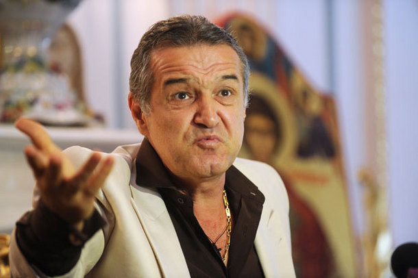 Becali se apara in procesul cu Savulescu:"Am zis ca l-a prins nevasta cu un barbat, nu si ce faceau"