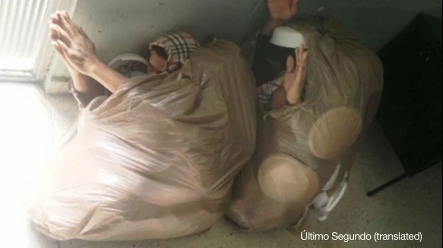 Doi detinuti au fost prinsi in timp ce incercau sa evadeze din inchisoare ascunsi in saci de gunoi