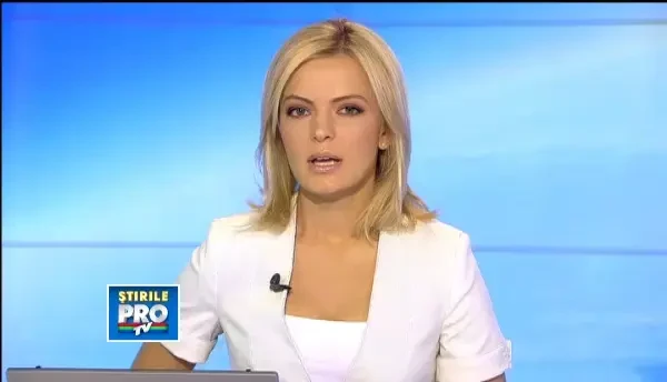 UPDATE: 60.000 de oameni se roaga la manastirea Nicula