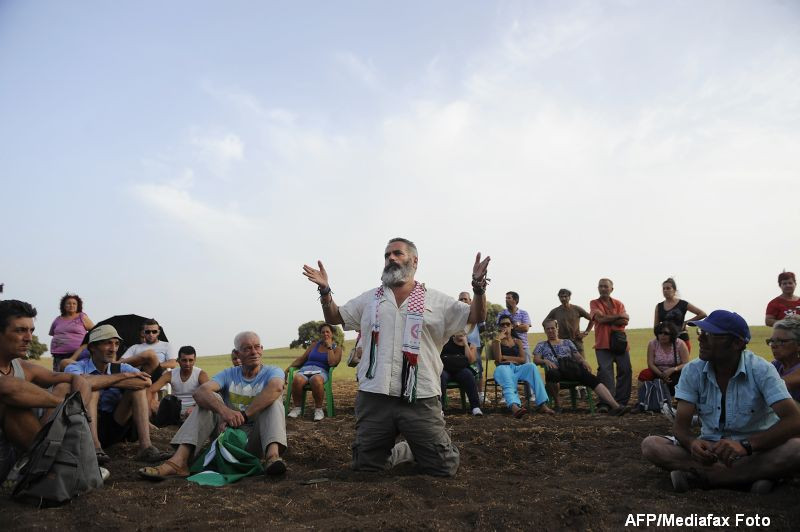 Primarul Robin Hood. Povestea politicianului spaniol care FURA de la bogati si imparte la saraci