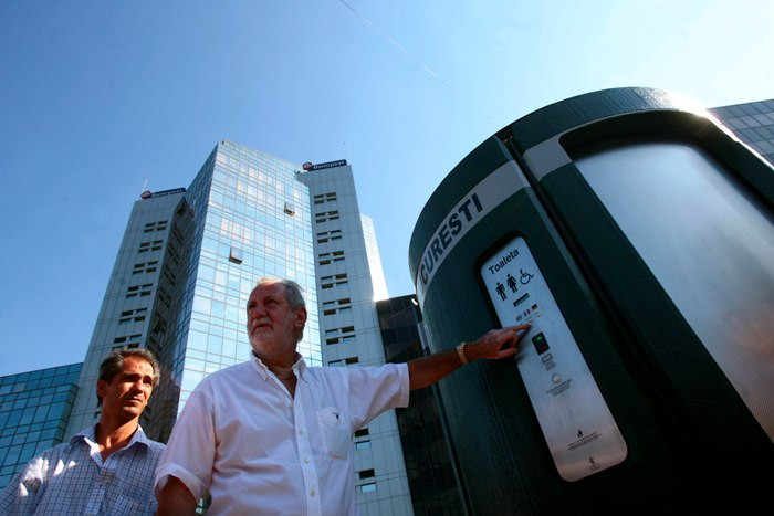 Primaria Capitalei va cheltui 14 milioane de euro pentru WC-uri publice dotate cu GPS