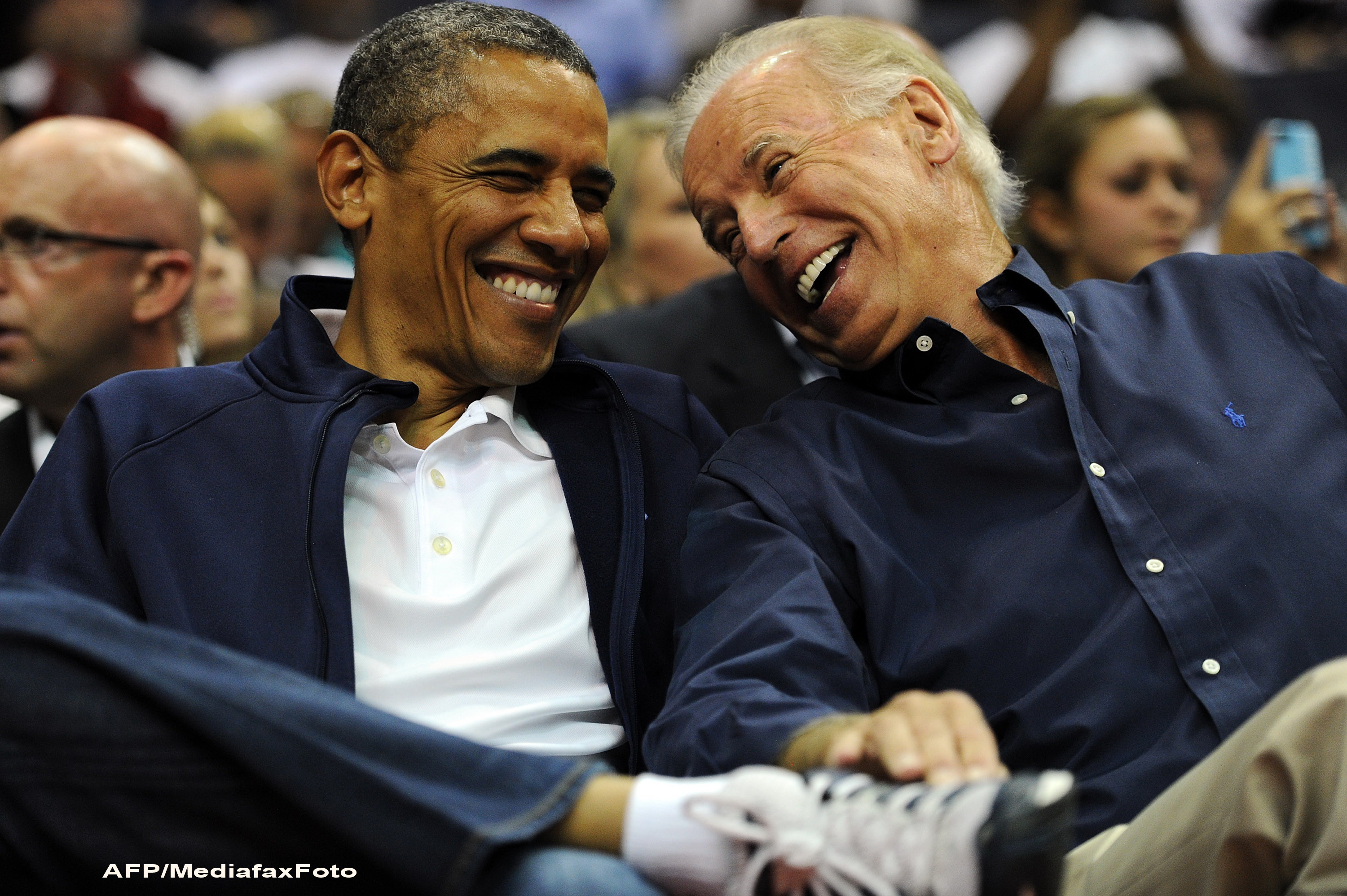 Barack Obama se declara "foarte mandru" de Joe Biden, dupa dezbaterea de joi seara