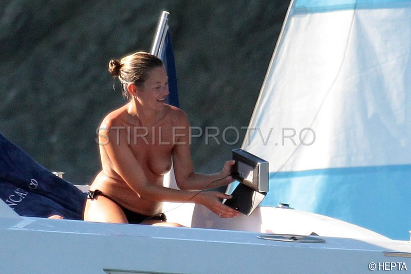 Paparazzi au dat lovitura. Cum a fost surprinsa una din cele mai frumoase femei din lume