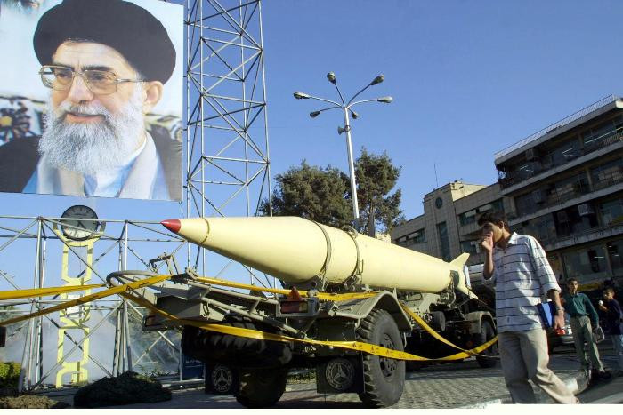 Consiliul Guvernatorilor AIEA condamna programul nuclear iranian.4 tari s-au abtinut de la rezolutie