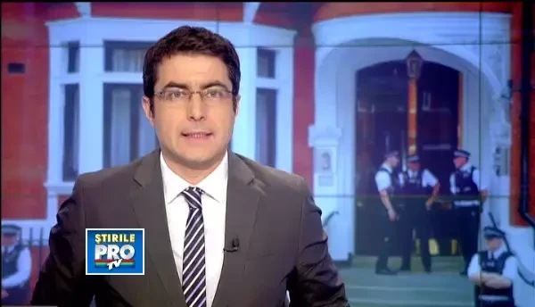 Assange, de la balconul ambasadei Ecuadorului din Londra,catre SUA:Incetati vanatoarea de vrajitoare