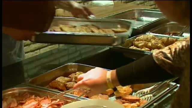 Pericolul vacantelor "all inclusive". Medicii spun ca pentru copii nu e deloc o alegere inspirata