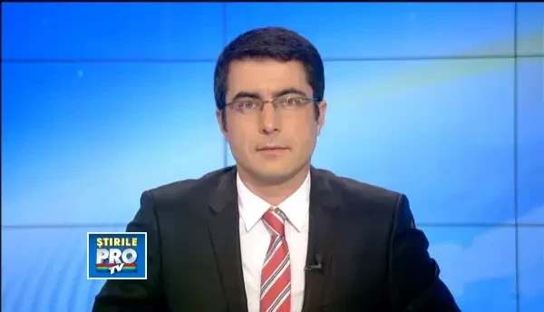 Blonda care a facut striptease la benzinarie, amendata cu 500 de lei de politisti. VIDEO