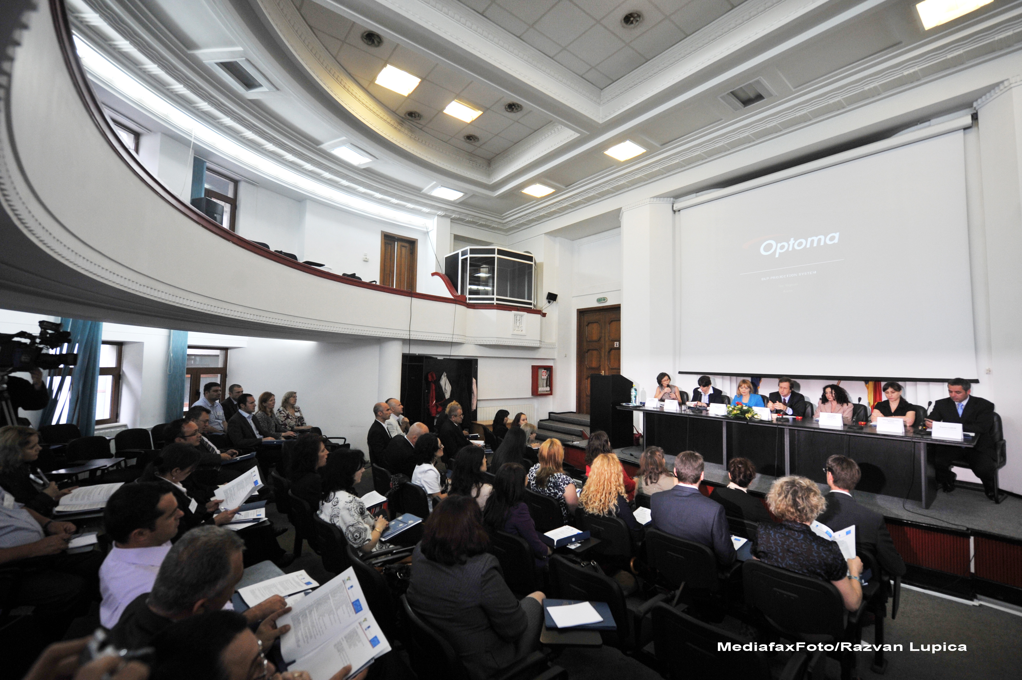 Judecatorii Cristi Danilet si Alina Ghica, revocati din CSM. Adrian Bordea este noul vicepresedinte