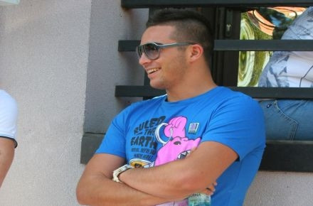 Raducu Mazare si-a vizitat tatal in arest: "Statea la geam, cu fata la soare. Ii lipsesc soarele si sportul"