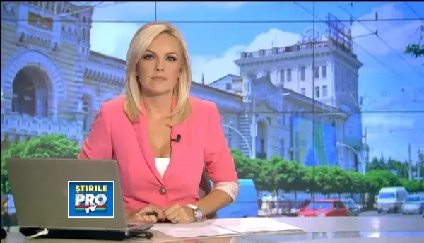 Angela Merkel la Chisinau. Toate gurile de canalizare de pe traseul sau au fost sudate. VIDEO