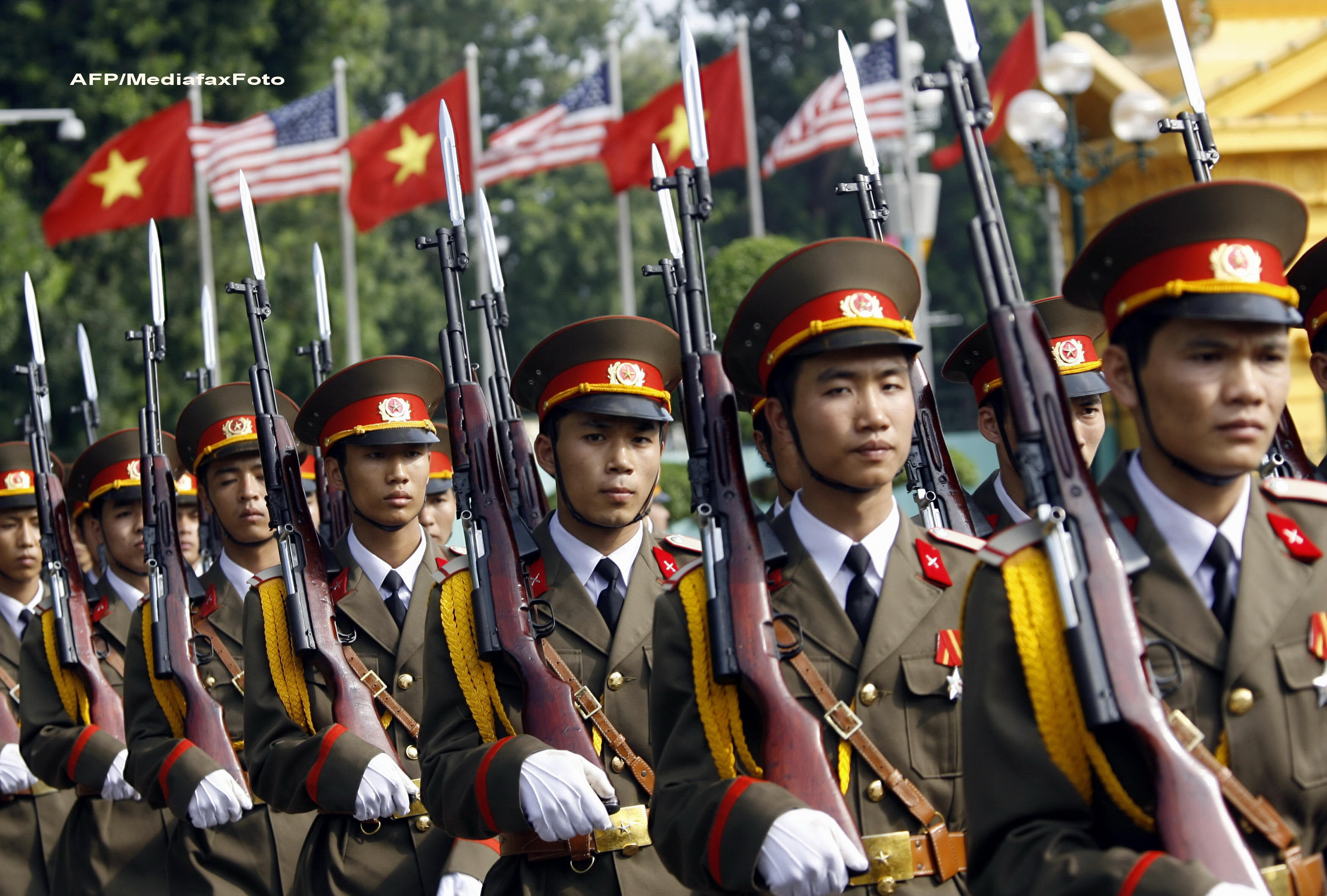 China Times: "Vietnamul isi pregateste populatia pentru RAZBOI cu China"