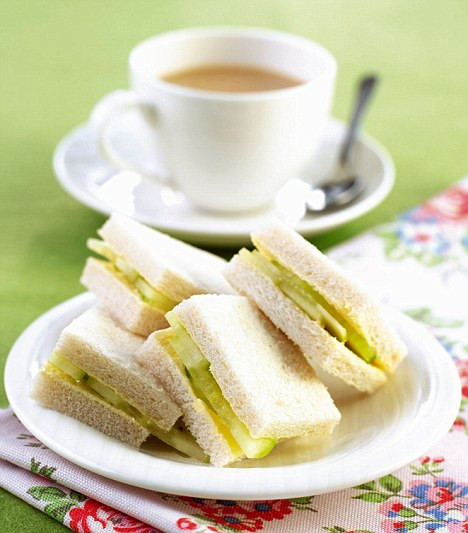 Ce trebuie sa mananci pe vremea asta foarte calduroasa: LISTA produselor care NU FAC bine corpului