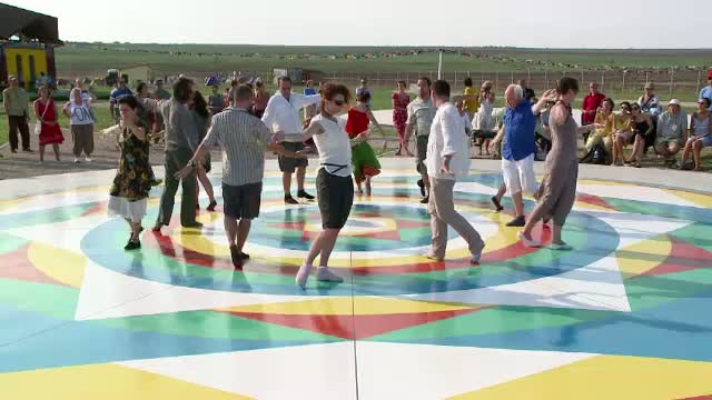 Tabara tibetanilor de la Marea Neagra. O experienta culturala, culinara si spirituala atipica