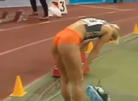 Daca facea asta in SUA, il dadeau pe loc afara. Un comentator mexican, vedeta pe internet