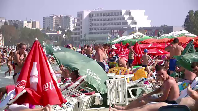 Preturi mici pe litoral din acest weekend. Reduceri la cazare, mancare si sezlonguri