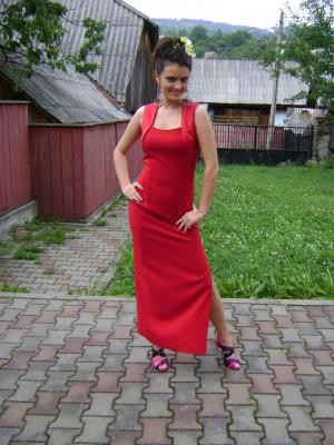 Romanca Elena Kuji a renuntat la Miss Universe ca sa studieze in Italia si la Sorbona