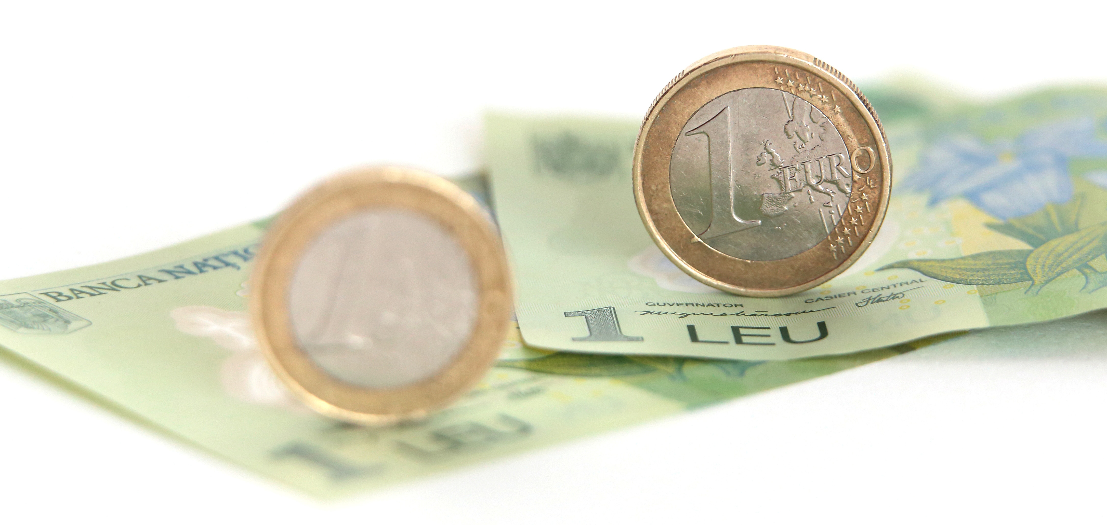 Referinta BNR a urcat la 4,3395 lei/euro si a atins cel mai ridicat nivel din ultimele 3 saptamani