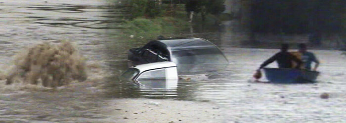 Drumuri distruse si masini INGHITITE de ape in estul tarii. Autoritatile, ingenuncheate de ploi