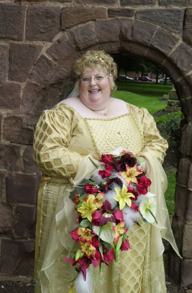 Aceasta femeie a slabit 120 de kilograme dupa ce a primit un SMS. Ce scria in el si cum arata acum